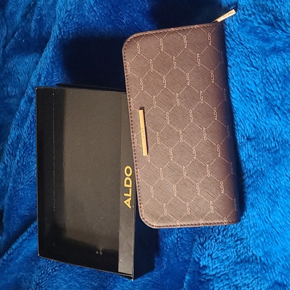 Geat GIFT WAS  $99  ALDO  Brown/Tan Wallet Gold zip around  BNWT - Picture 3 of 9